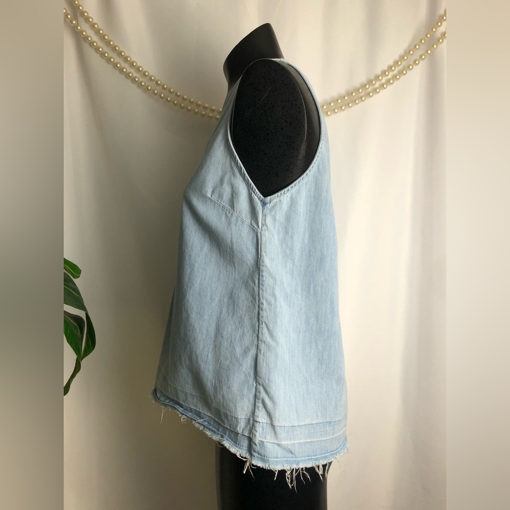Rag & Bone Jean | Chambray Raw Hem V-Neck Tank Top - Picture 4 of 8